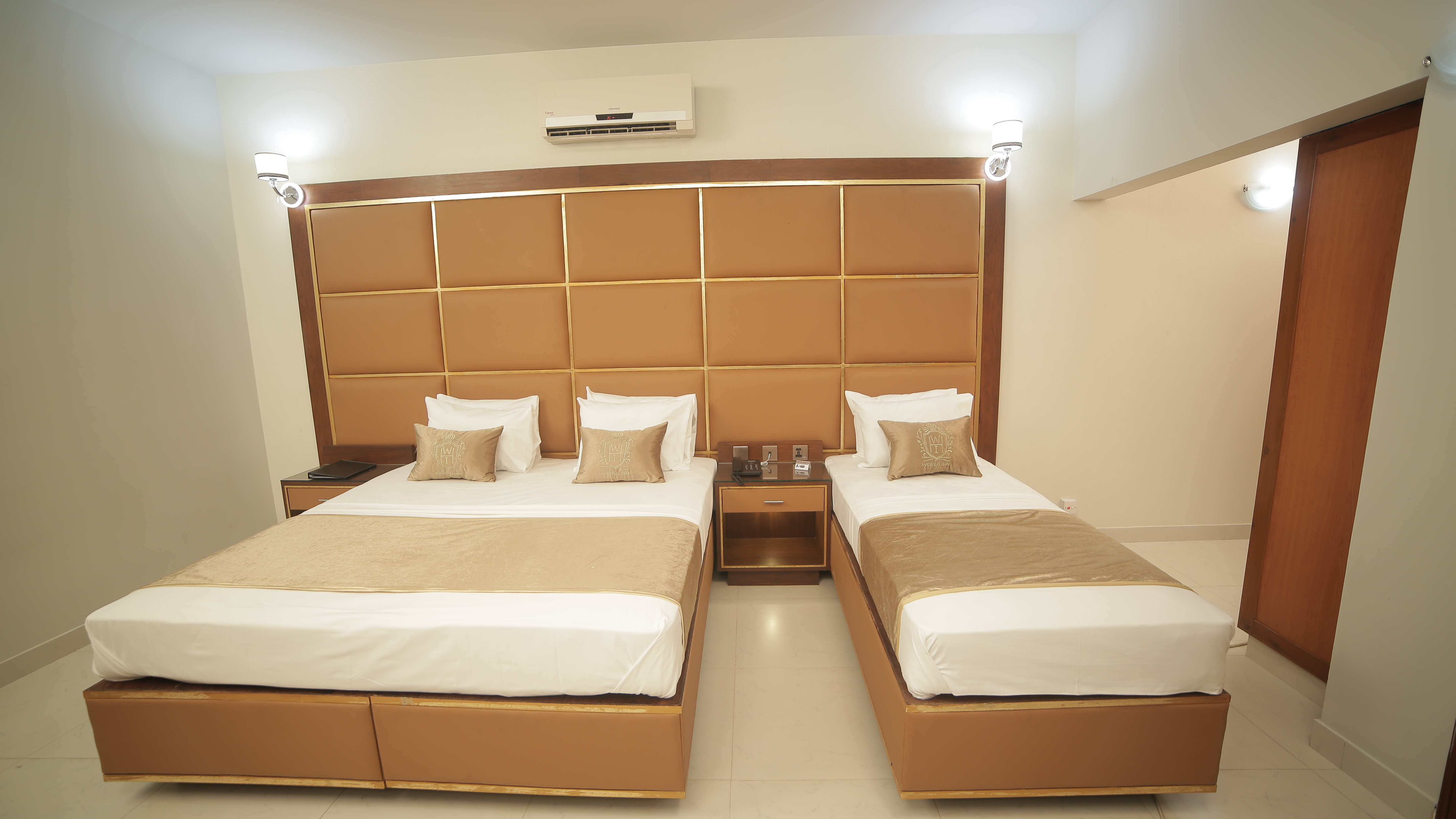 Executive Triplet Room 8